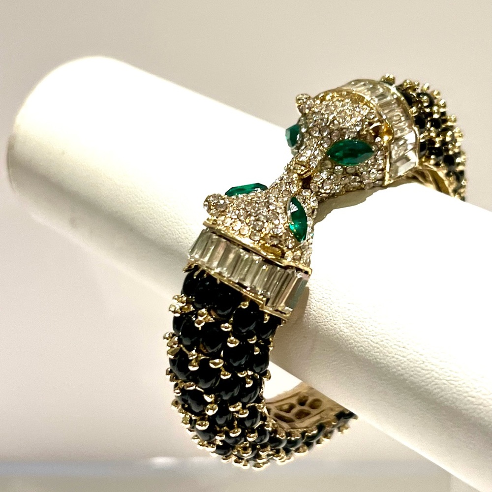 Elegant Vintage Gold and Black Panther Bracelet